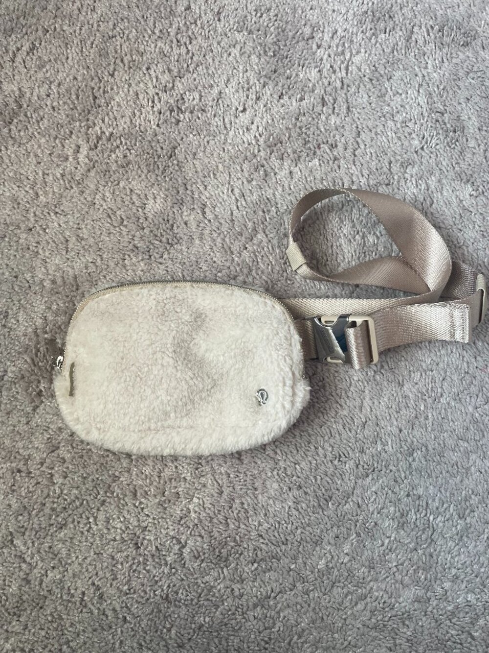 Lululemon Everywhere Belt Bag Fleece